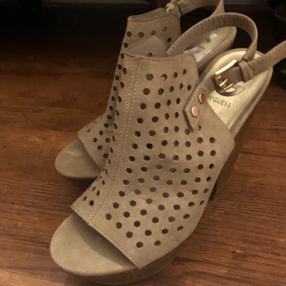 Shoes - Picture 5 of 5